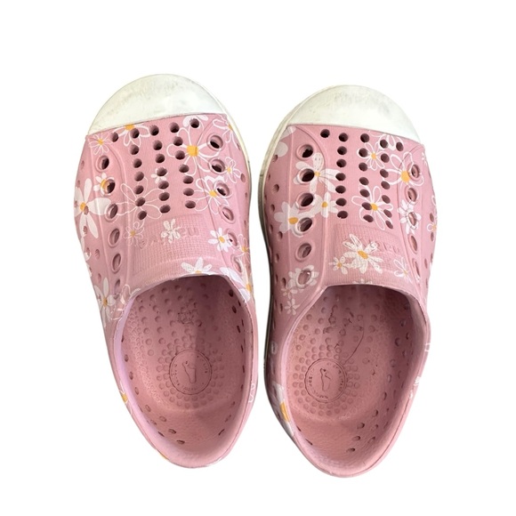 Native Jefferson Print Slip-On Shoes Pink White Daisy Toddler Size 4 - Picture 4 of 7